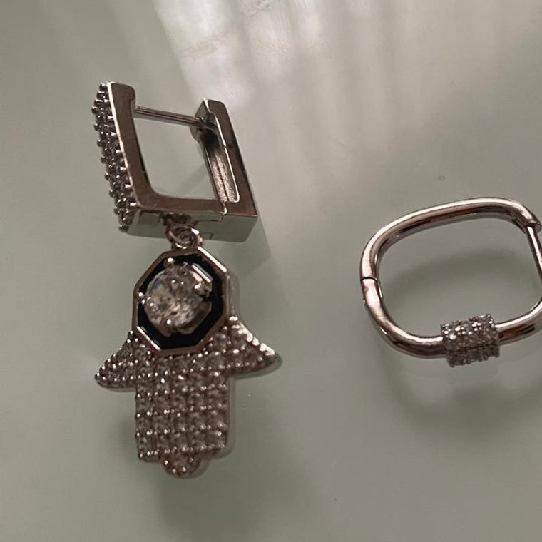 Hamsa Helix Single — silver-tone single cartilage earring with pavé hamsa charm