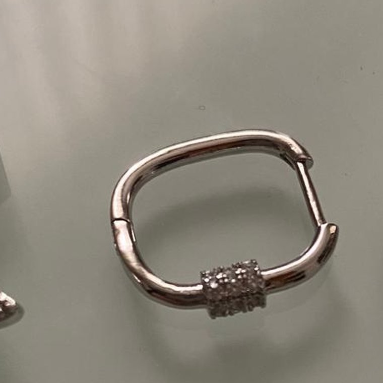 Mousqueton Helix Single — silver-tone single oval cartilage hoop