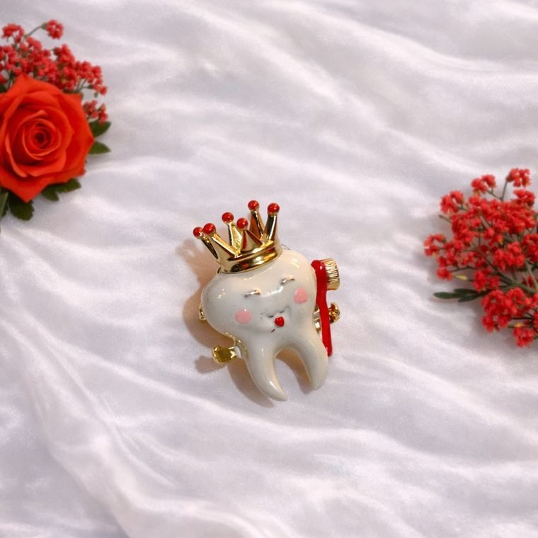 Royal Dent Brooch — alternate view